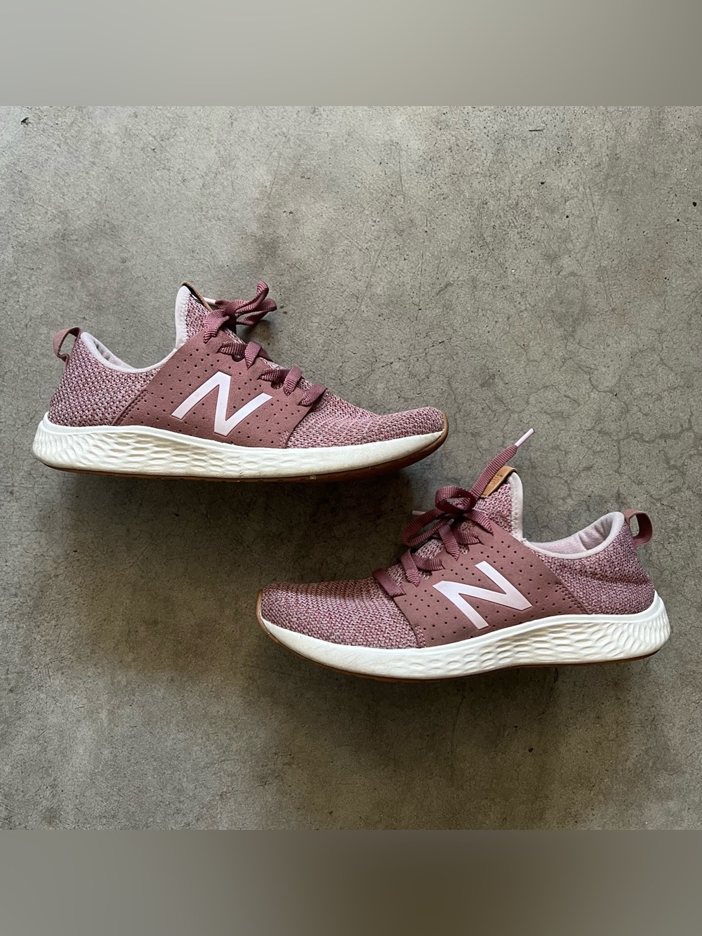New Balance Women’s Dusty Rose Knit Lace-Up Sneakers